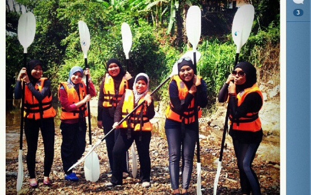 AnnaShelly, NahaHalim& Friends